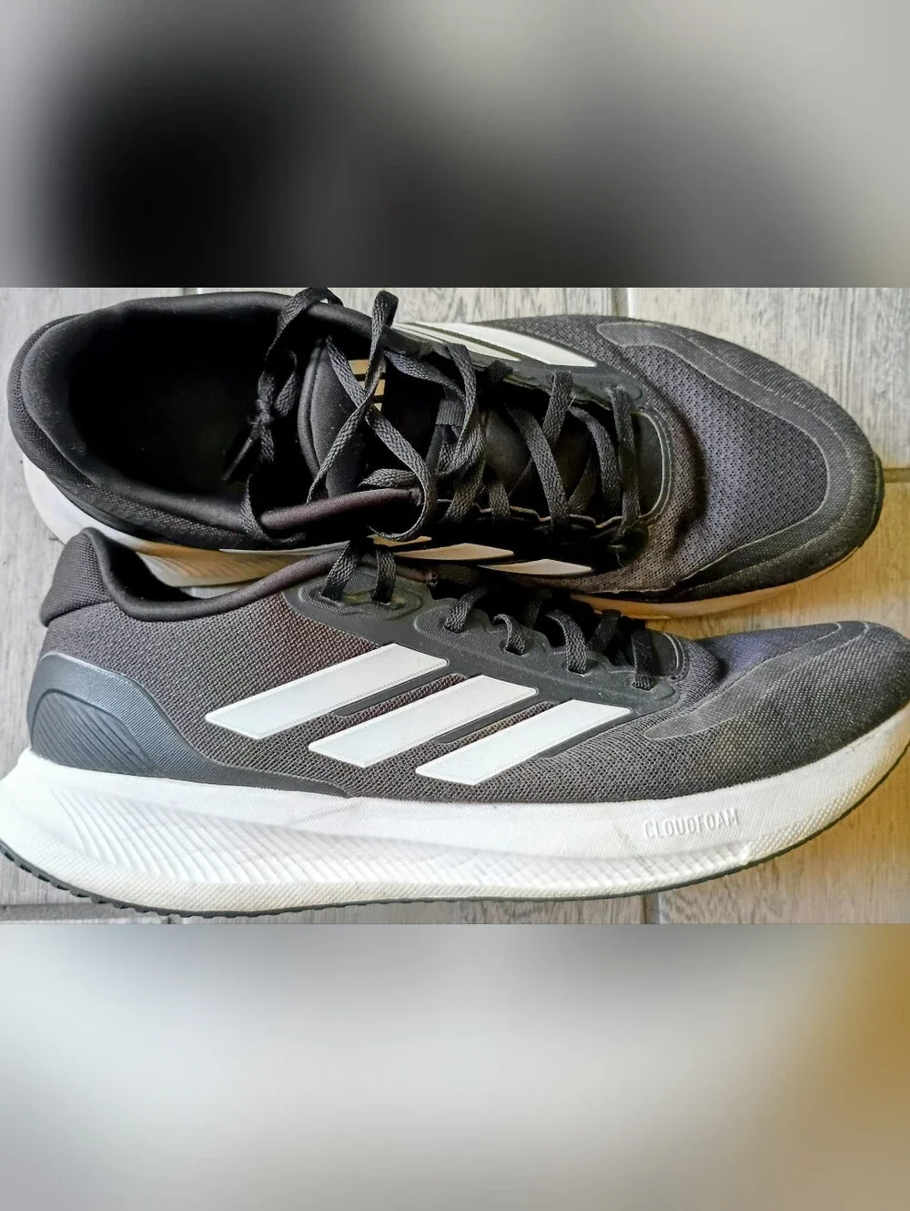 Adidas Men's Black/White Running Shoes